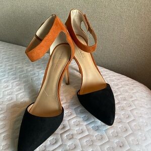 Charles David Black and Brown Heels